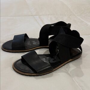 Sorel Black Leather & Elastic Crossover Sandals